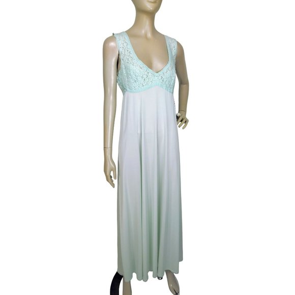 Vintage 70s Vanity Fair Powder Blue Lace Bust/Back Nylon Long Nightgown …